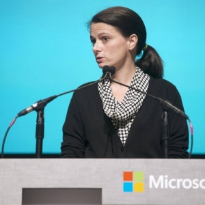 微软：高端市场 Windows PC 开始动摇Mac