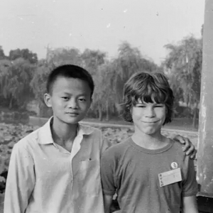感人！32年后马云拿出2000万美元回报他的第一个贵人