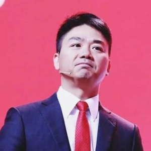 刘强东彻底激怒苏宁了 苏宁宣布今年新开1100家店