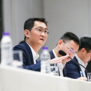 李彦宏马化腾“两会”发声:百度和腾讯如何应用人工智能?