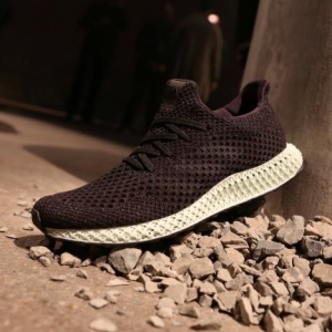 阿迪达斯推出全球首款量产3D打印鞋——"未来工艺 4D"