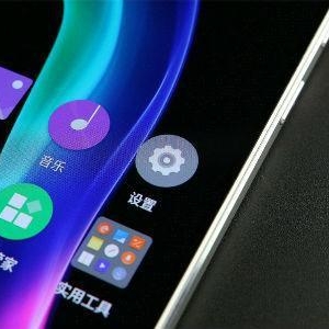 国产手机遭遇屏幕断档危机 "组装厂"困局如何破？