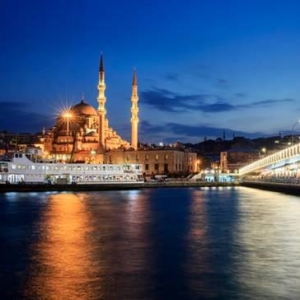 套利资金汹涌，里拉风暴却有其他商机