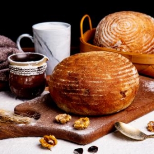 艰辛劳动赋予产品“工艺灵魂”，“曹巧蓁”为行业树立榜样