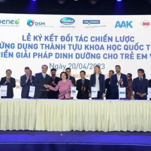 Vinamilk与全球顶尖公司达成战略合作，其儿童奶粉荣获纯度奖