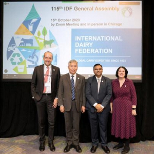 国际乳联成立120周年之际，伊利代表获任国际乳联董事，开启中国乳业与世界对话合作新篇章