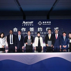 万豪国际集团与德胧集团签署战略合作协议