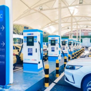 云快充：以全国最大公用充电网络，持续赋力充电站运营商