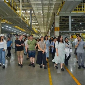 探秘麦格纳工厂，解锁北汽新能源高端制造实力