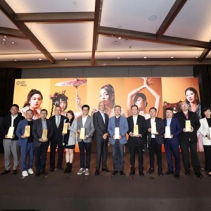 中国黄金获颁“联合推广零售商”称号，携手世界黄金协会共拓硬足金市场机遇