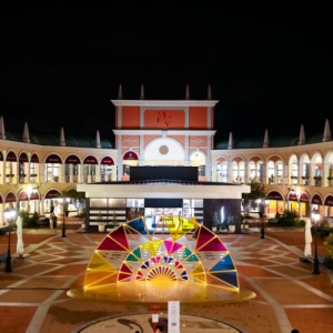 “商文旅”融合战略成效卓著，FV佛罗伦萨小镇国庆中秋假期客销双增长