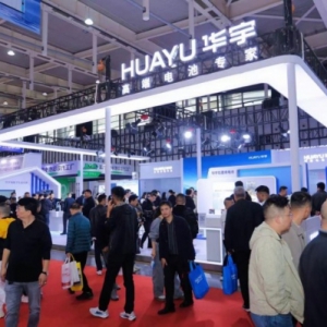 雅迪华宇电池重磅发布“华宇电池质量服务新标准”，树立行业服务新标杆