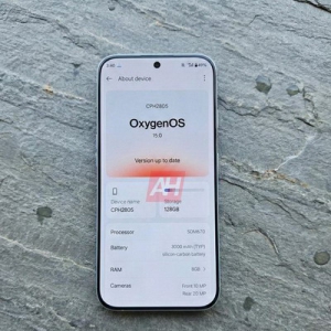 国际版一加Turbo手机实物图曝光：9000mAh电池