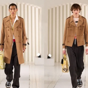 Versace联名Onitsuka Tiger首发：跨界融合解锁，快时尚商业变现新路径