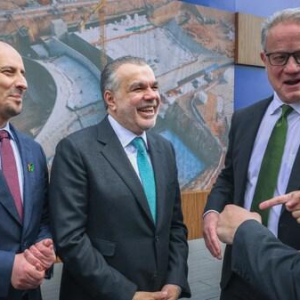 全球投资者承诺提供30亿美元资金，用于在萨勒曼国王公园开发混合用途区