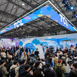 TCL实业AWE 2026焕新打造品牌活力乐园，“屏显+AI”让智慧生活触手可及