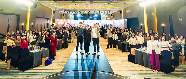 贝佳人“鎏光悦己”2026秋冬新品发布会