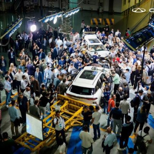 2026奇瑞全球经销商商务峰会期间，TIGGO9完成三车复合碰撞公开验证