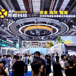 安全为基，AI赋能丨昱能科技携7大新品及全场景光储方案闪耀SNEC