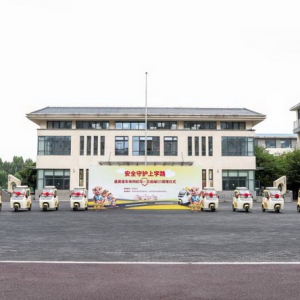 政企校媒联动 盛昊篷车“安全守护上学路”公益行动在洛阳偃师蔡伦小学落地